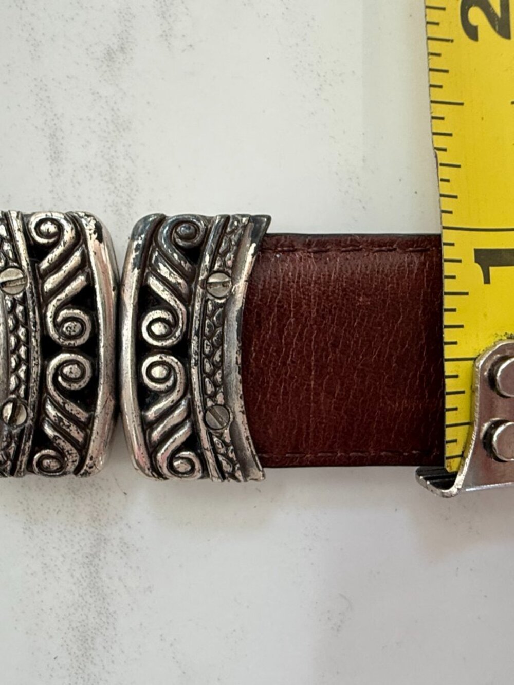 Unbranded Brown Croc Embossed Leather Belt Ornate Silver Western Buckle - Picture 3 of 6